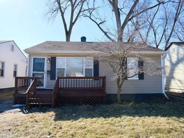 646 E Dallas Ave, Madison Heights, MI 48071