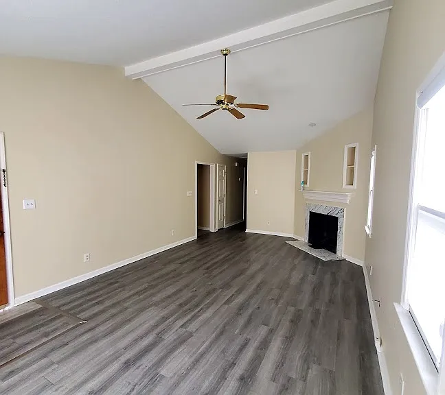 3729 Sutton Way — Photo 4