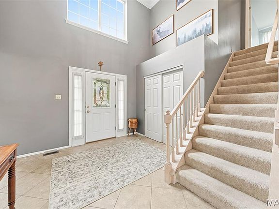 3rd image of 425 Roosevelt Woods Ct