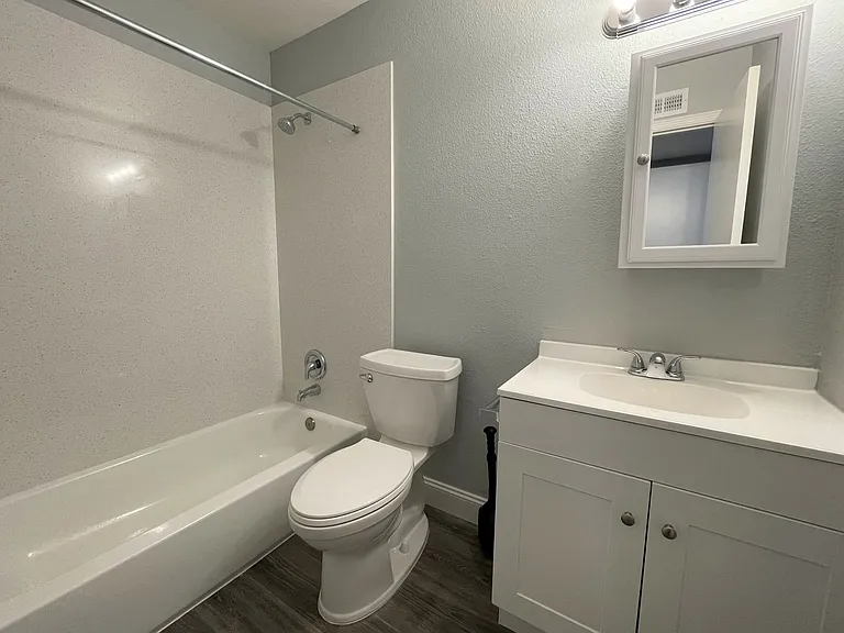 La Madera Apartments at 935 W. Swain Road — Photo 20
