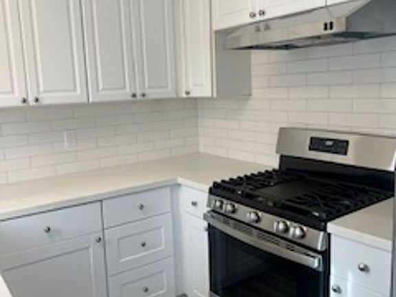 2nd image of 1384 Oakland Blvd #1