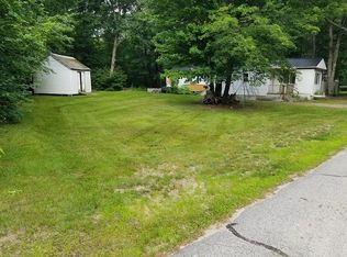 40 Oakwood St, Lyman, ME 04002