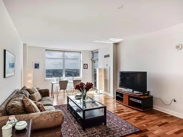 440 S Broad St, Philadelphia, PA