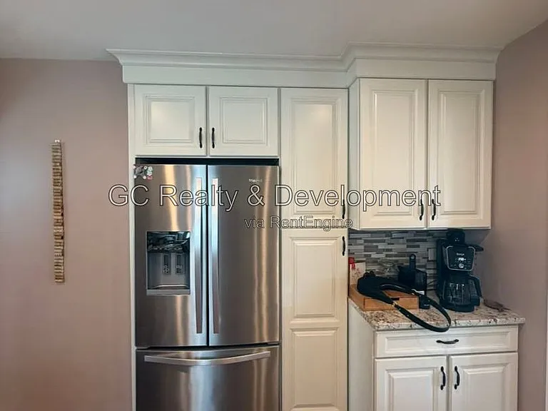 6953 W Summerdale Ave — Photo 2