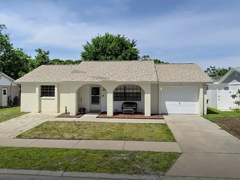 8115 Brown Pelican Ave — Photo 1