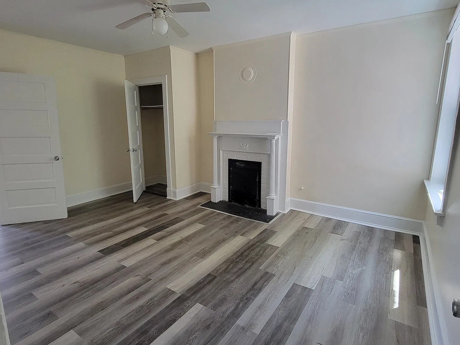 2 bed, 1020 sqft, $1,500 — Photo 2