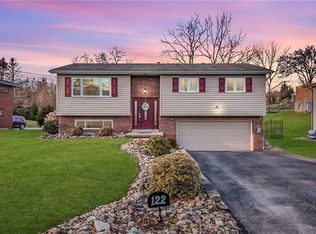 122 Manchester Dr, Irwin, PA 15642
