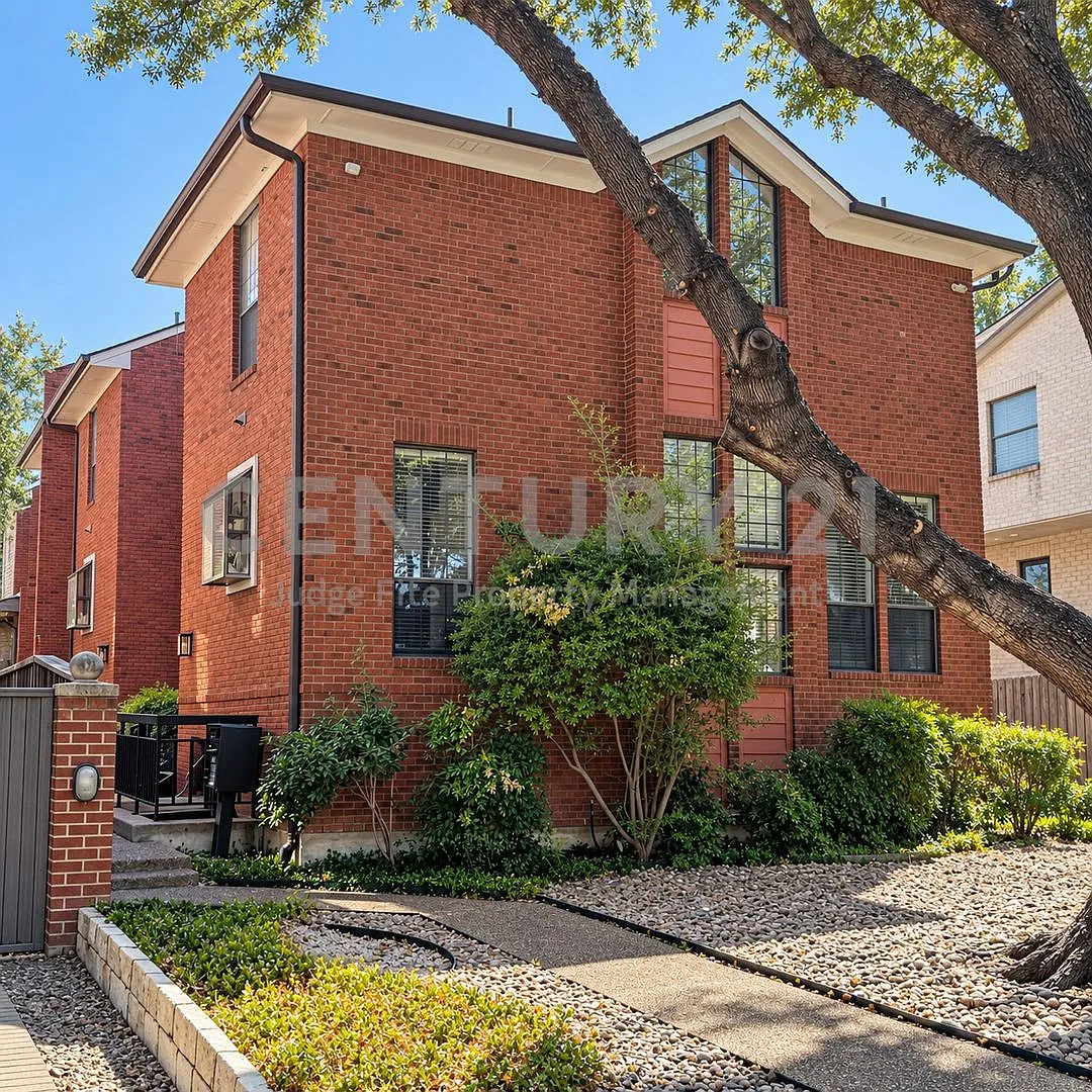 Desirable 2-Story, 2/2.5 in University Park For Rent! — Photo 1