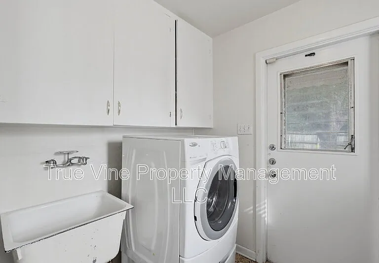 2423 W Gramercy Pl — Photo 30