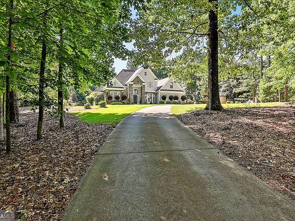 2nd image of 681 Ellison Rd