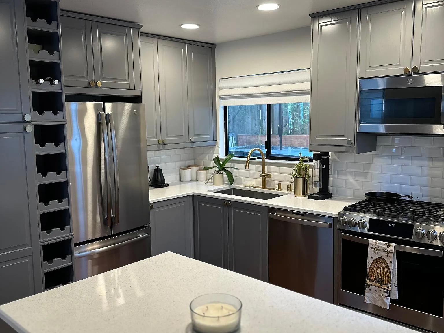 2 bed, 1268 sqft, $4,500 — Photo 1