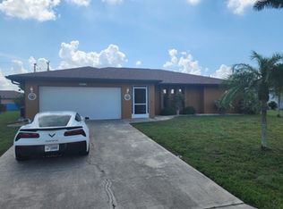 2213 SE 8th Pl, Cape Coral, FL 33990