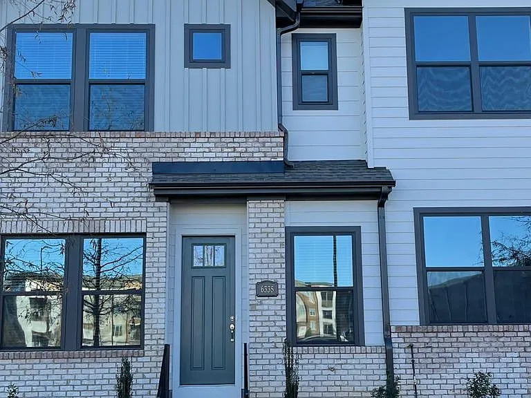 6335 Southgrove St — Photo 1