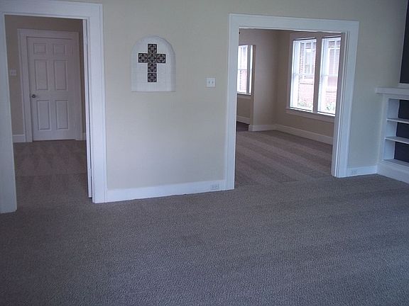5th image of 928 Marion Ave