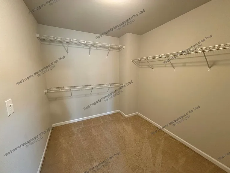 2486 Moss Grove Xing — Photo 13
