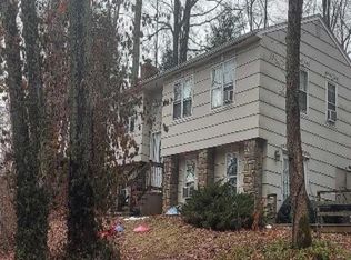 2116 Little Meadow Rd, Guilford, CT 06437