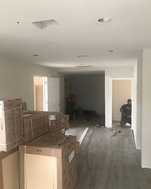 1st image of 310 W Palma St