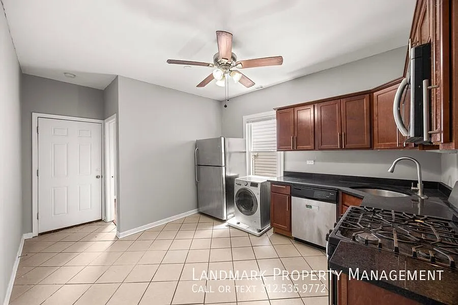2947 N Avers Ave Unit 2 — Photo 4