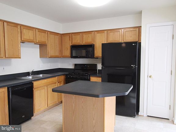 5th image of 7057 Sauvage Ln