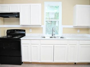 526 Park St #E, Millen, GA 30442
