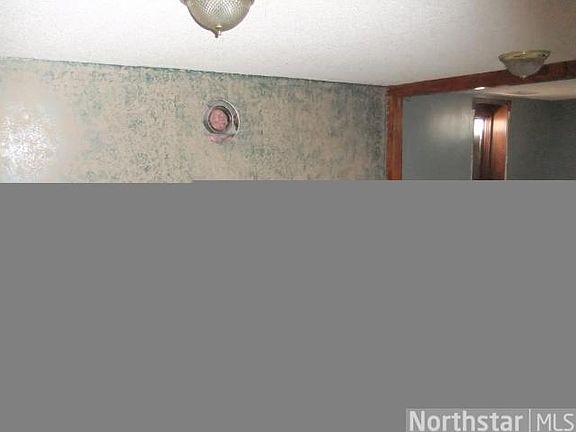 3rd image of 1532 122nd Ave NE