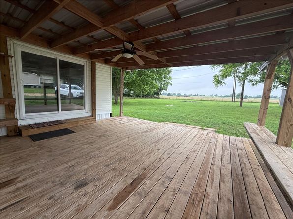 5482 Rabun Rd, Navasota, TX 77868
