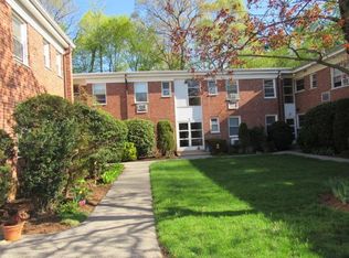 18 Wildwood Rd #B7, Scarsdale, NY 10583