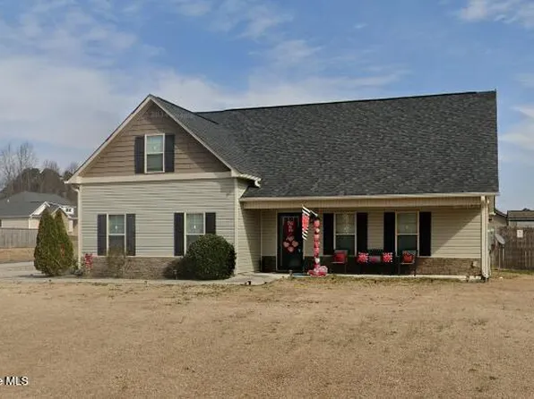 100 Pembury Way, Richlands, NC 28574