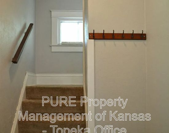 2nd image of 2910 SW 17th St