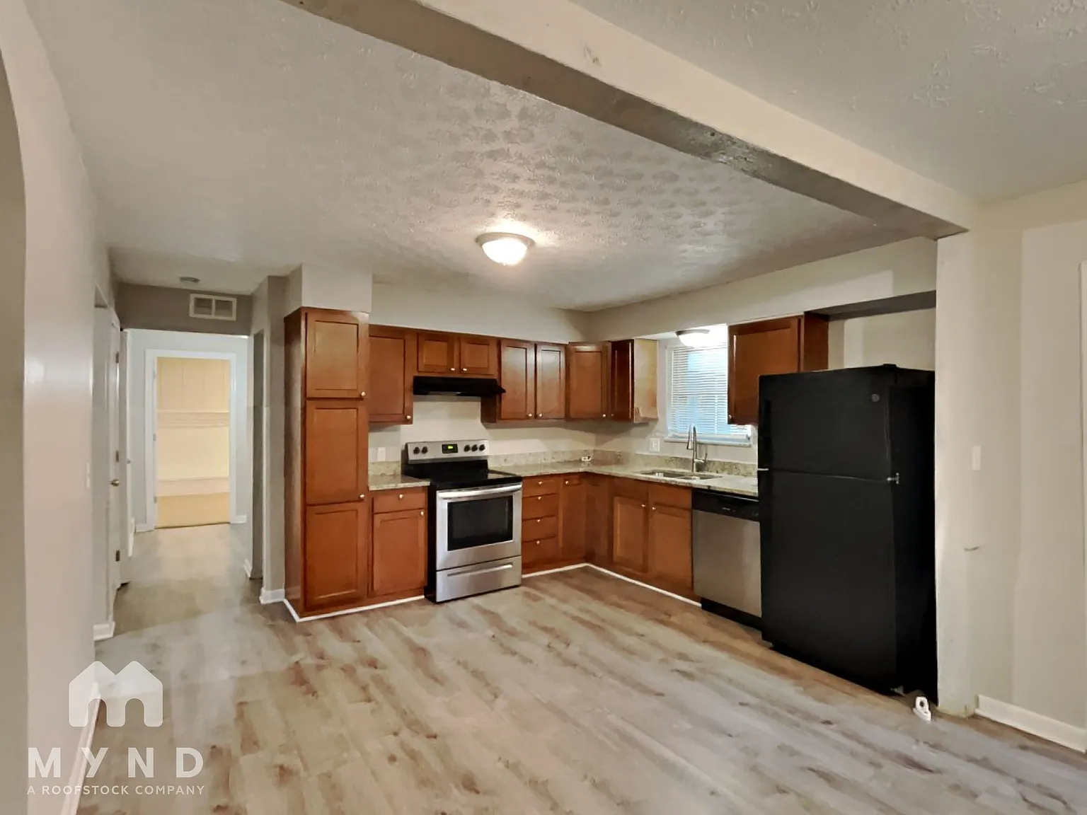 4 bed, 3.0 bath, 2216 sqft, $2,959 — Photo 2