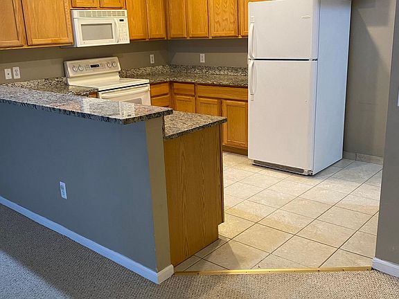 3rd image of 5307 Twin Oaks Dr