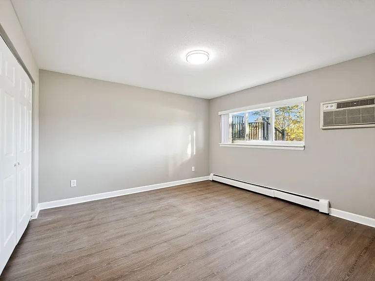 3838 W Sylvania Ave — Photo 6