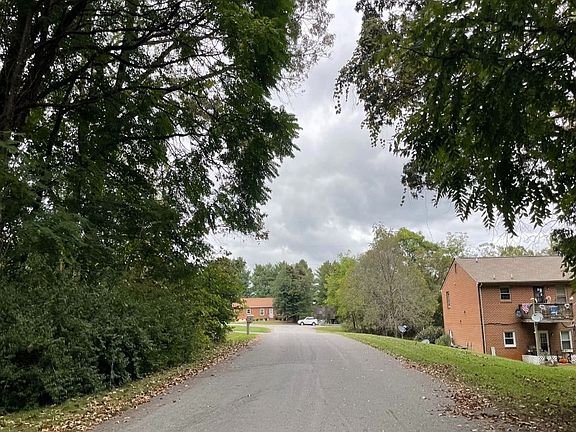 5th image of 60 Holly Haven Dr #201