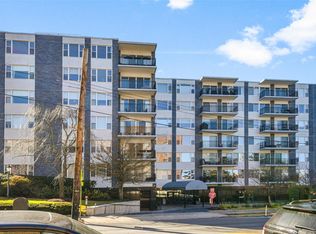 20 Old Mamaroneck Rd APT 4L, White Plains, NY 10605
