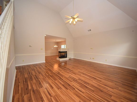 4th image of 7902 Jills Creek Dr