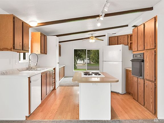 4th image of 3639 Road E NE