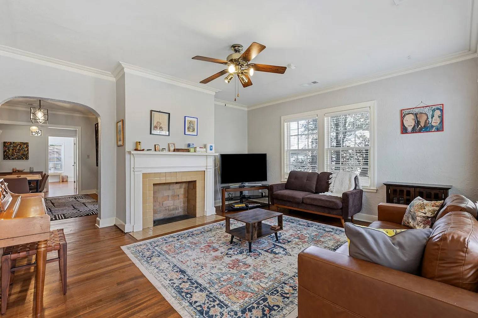 3 bed, 2.0 bath, $3,358 — Photo 2