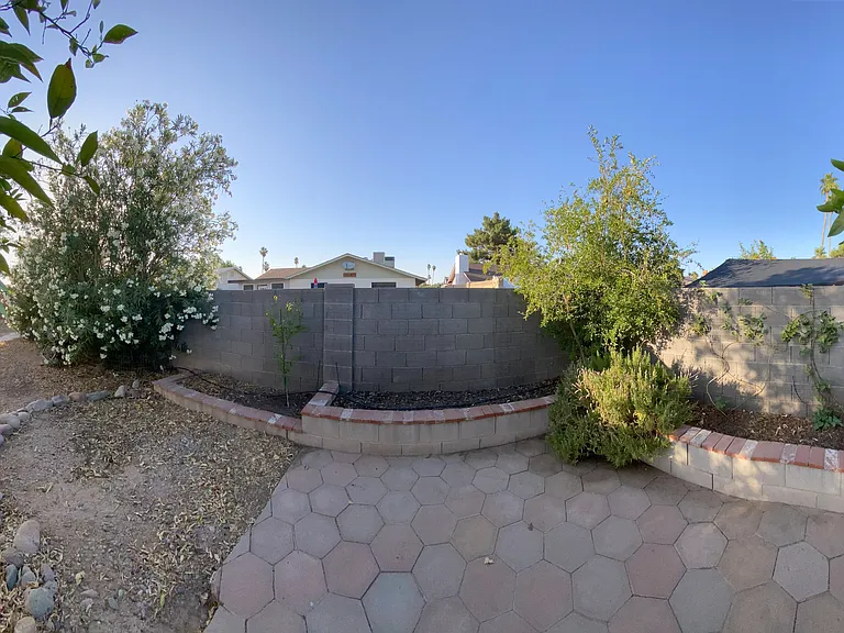 2410 E Manhatton Dr — Photo 19