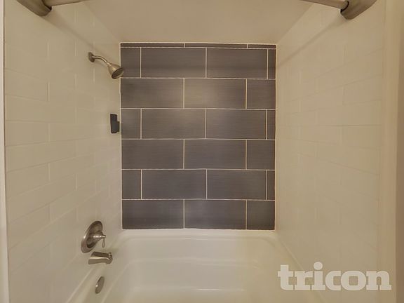 5th image of 1602 57th Ave NE
