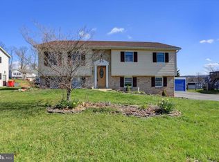 9 Independence Dr, Shippensburg, PA 17257