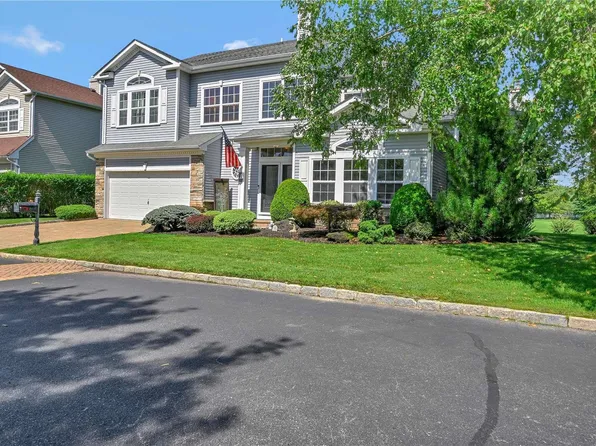 72 Hamlet Drive #72, Mount Sinai, NY 11766