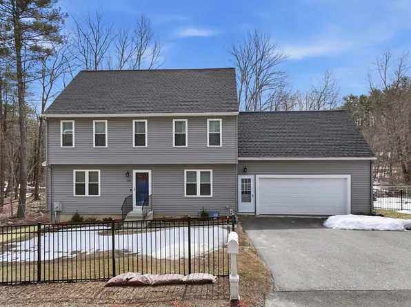 129 Quinapoxet St, Holden, MA 01522