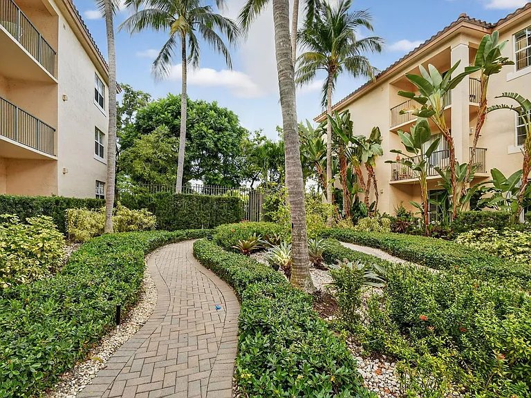 1805 N Flagler Dr #115 — Photo 23