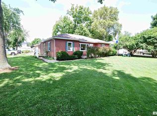 113 Circle Dr, Springfield, IL 62703