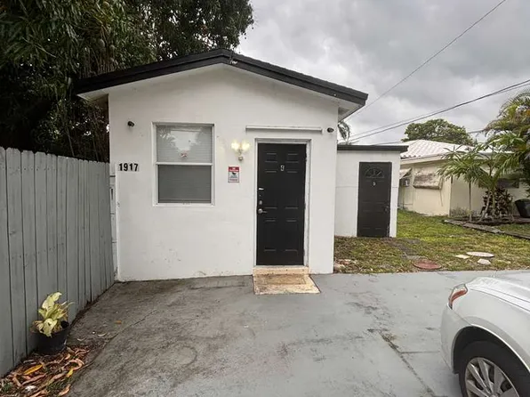 1915 Fillmore St #4, Hollywood, FL 33020