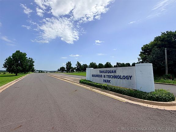 3rd image of 360 Main Pkwy