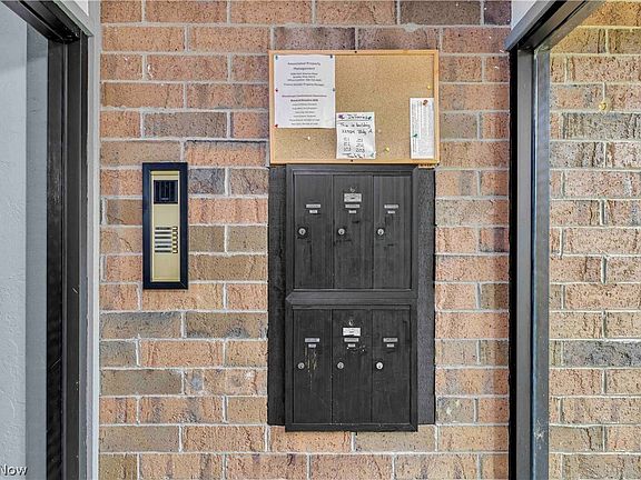 4th image of 22954 Maple Ridge Rd Unit 202-B