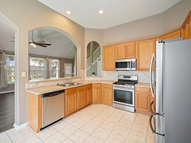 406 Stockbridge Ln — Photo 23