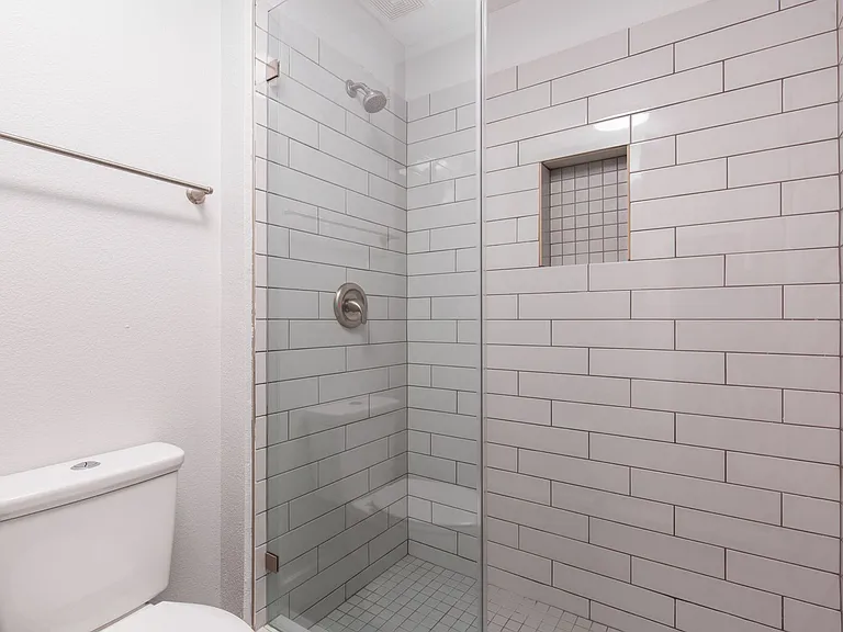 57 Ashby Hills Ct — Photo 24
