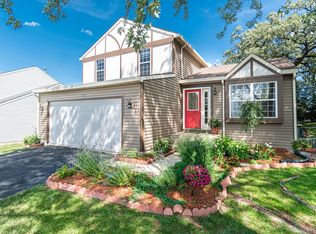 1988 Redwood Dr, Round Lake Beach, IL